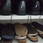 schoenen gerankschikt in de kast