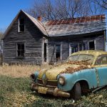 overgang oud huis en oude auto