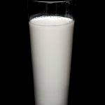melkflessen wit gezond voeding keuken