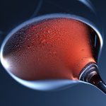 bedorven wijn rode wijn glas drinken wijnglas alcohol
