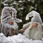 kabouter dwerg samen sneeuw winter